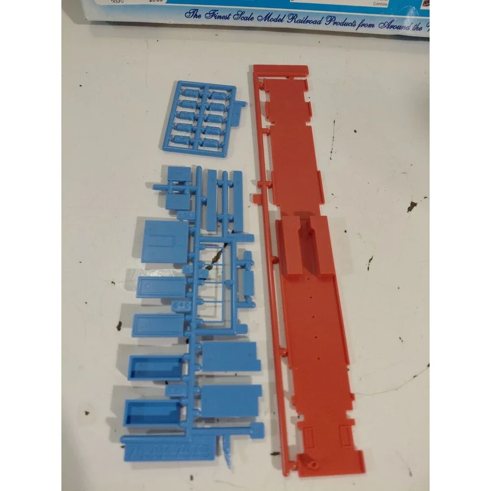 IHC 20175 HO Gauge Model Railroad Mail Car Interior Heavyweight Passenger w/Box